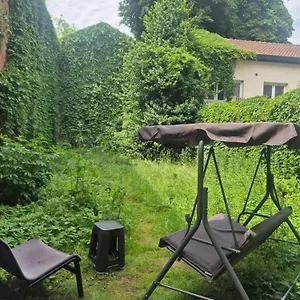 Smallfunnyworld Brussels Хостел Saint-Josse-ten-Noode