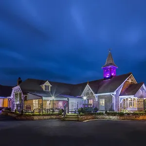 Otel Treacys Oakwood Hotel,, Shannon